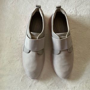 Cole Haan 3.ZEROGRAND tan nubuck sporty shoes with pink soles 10 perforated